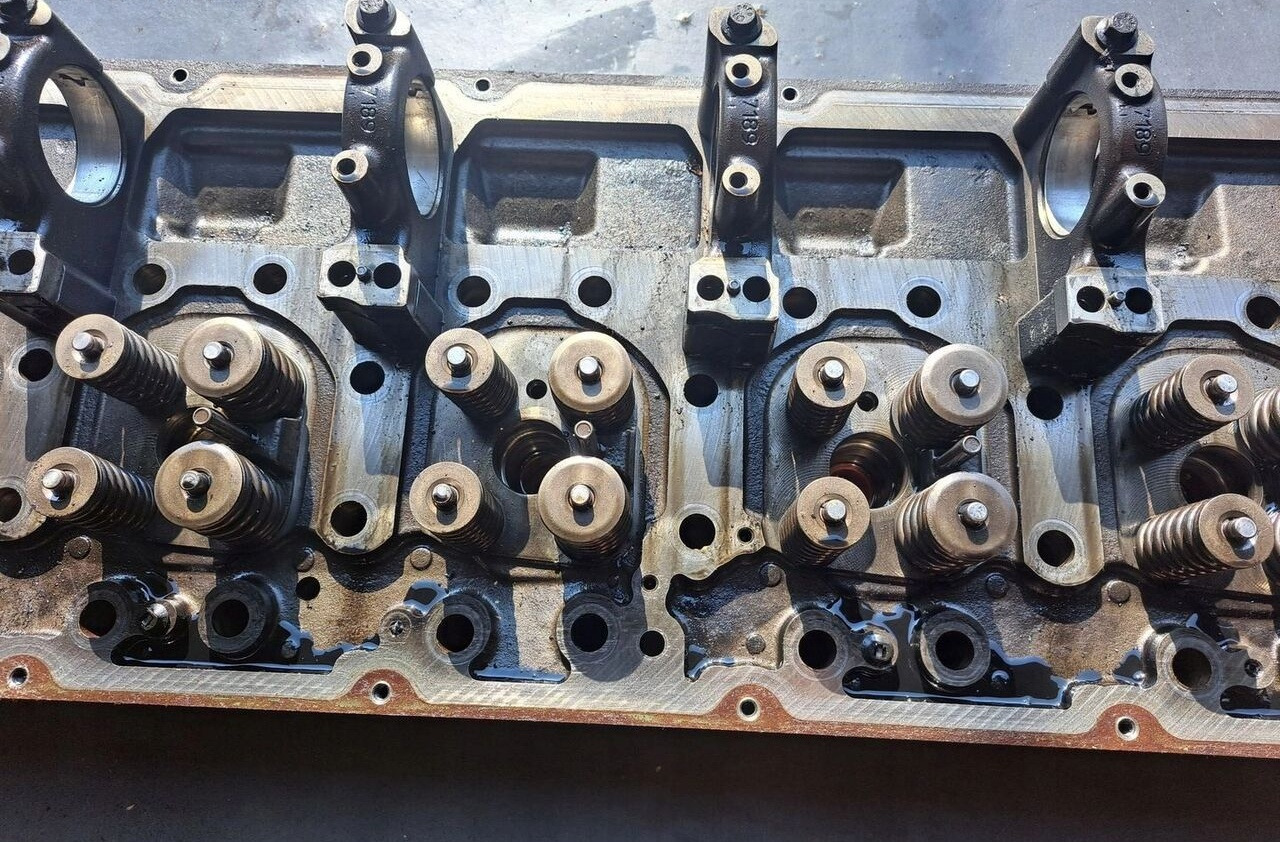 VOLVO GŁOWICA SILNIKA FH 16 D16E - Hlava válců pro Nákladní auto: obrázek 3 VOLVO GŁOWICA SILNIKA FH 16 D16E - Hlava válců pro Nákladní auto: obrázek 3