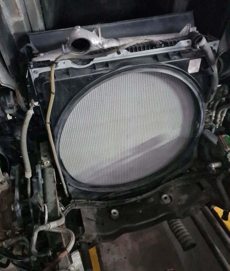 VOLVO KOMPLET CHŁODNIC FH 16 EURO 6 D16K - Chladič pro Nákladní auto: obrázek 4 VOLVO KOMPLET CHŁODNIC FH 16 EURO 6 D16K - Chladič pro Nákladní auto: obrázek 4