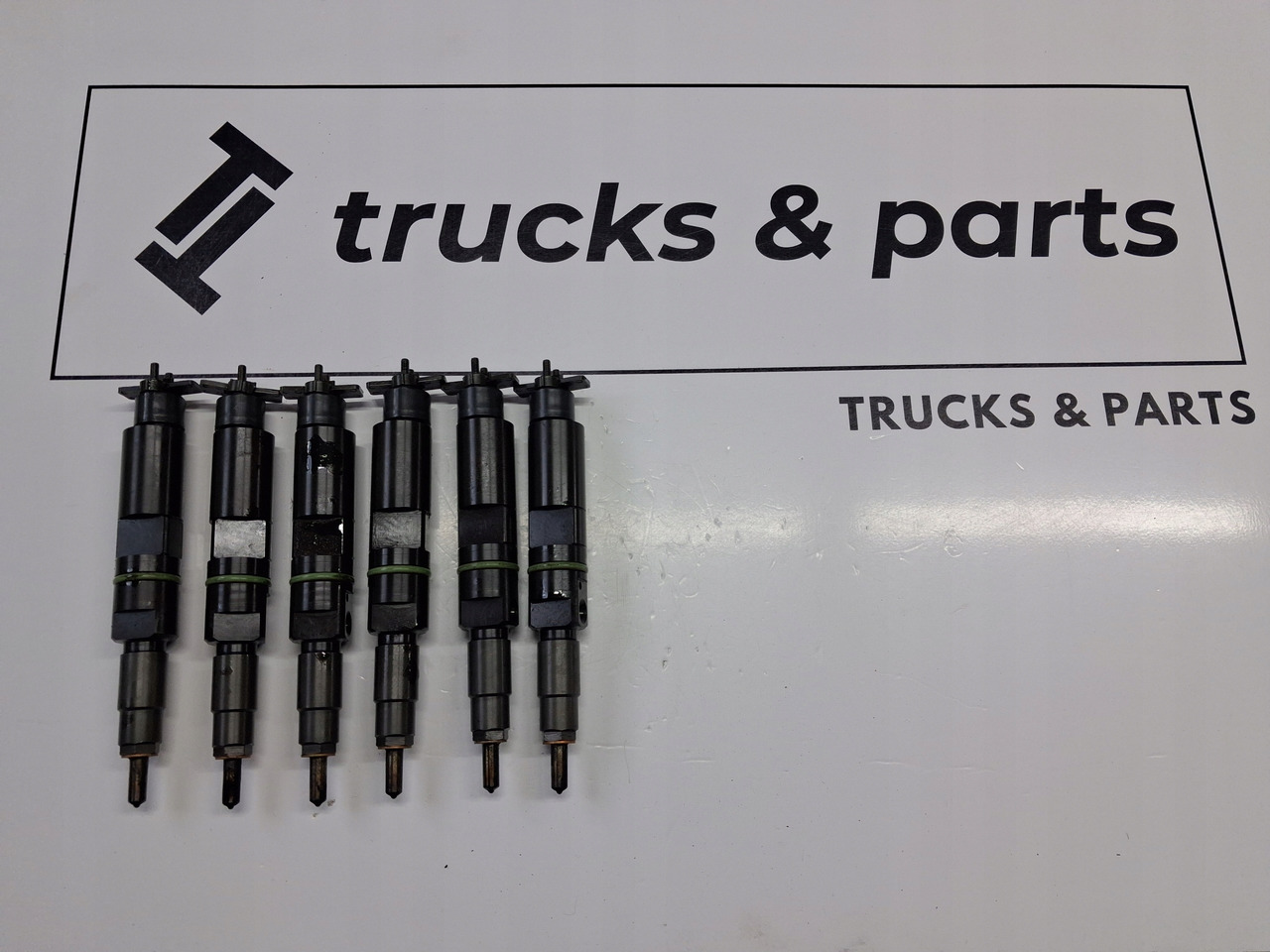 VOLVO POMPOWTRYSKIWACZE WTRYSKI VOLVO FL RENAULT GAMA D D8K - Injektor pro Nákladní auto: obrázek 1 VOLVO POMPOWTRYSKIWACZE WTRYSKI VOLVO FL RENAULT GAMA D D8K - Injektor pro Nákladní auto: obrázek 1