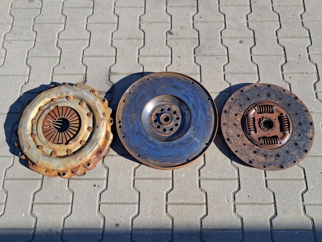 VOLVO SPRZĘGŁO KOMPLETNE VOLVO FL FE D5K RENAULT GAMA D DTI 5 EURO 6 - Spojka a díly pro Nákladní auto: obrázek 1 VOLVO SPRZĘGŁO KOMPLETNE VOLVO FL FE D5K RENAULT GAMA D DTI 5 EURO 6 - Spojka a díly pro Nákladní auto: obrázek 1