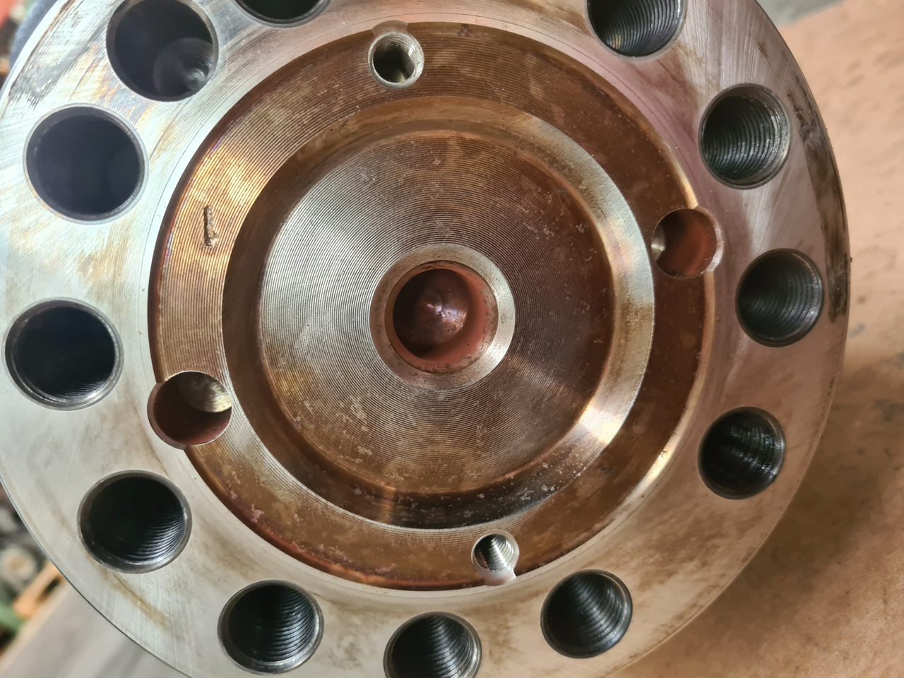 VOLVO WAŁ KORBOWY RENAULT GAMA T RANGE DTI 11 VOLVO FM 4 D11K EURO 6 - Zalomený hřídel pro Nákladní auto: obrázek 4 VOLVO WAŁ KORBOWY RENAULT GAMA T RANGE DTI 11 VOLVO FM 4 D11K EURO 6 - Zalomený hřídel pro Nákladní auto: obrázek 4