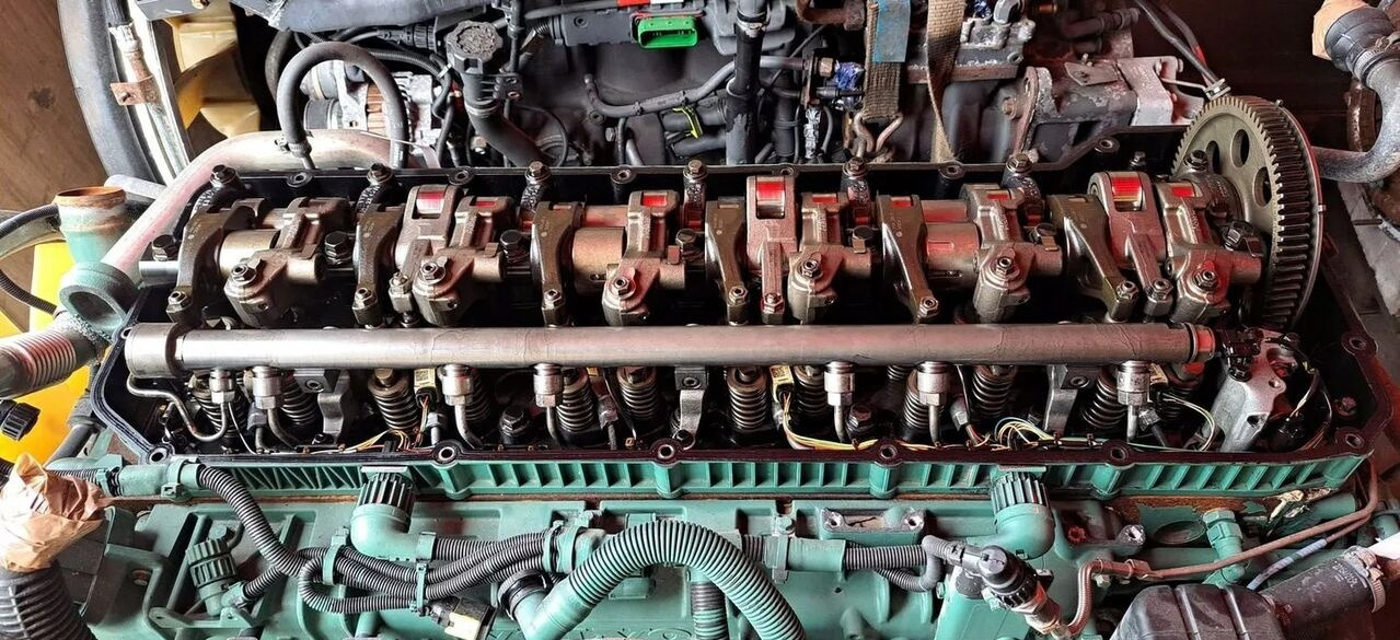 Volvo GŁOWICA SILNIKA FM 4 D11K EURO 6. 21379389 Volvo - Hlava válců pro Nákladní auto: obrázek 1 Volvo GŁOWICA SILNIKA FM 4 D11K EURO 6. 21379389 Volvo - Hlava válců pro Nákladní auto: obrázek 1