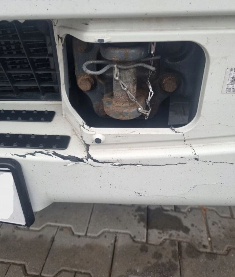 Volvo KOMPLETNY Z LAMPAMI BELKA STOPNIE Volvo FL EURO 5 - Nárazník pro Nákladní auto: obrázek 3 Volvo KOMPLETNY Z LAMPAMI BELKA STOPNIE Volvo FL EURO 5 - Nárazník pro Nákladní auto: obrázek 3