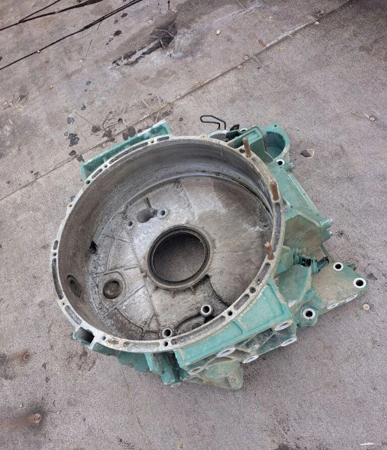 Volvo OBUDOWA SPRZĘGŁA KOŁA ZAMACHOWEGO FL D8K RENAULT GAMA D EURO 6. Volvo OE - Setrvačník pro Nákladní auto: obrázek 1 Volvo OBUDOWA SPRZĘGŁA KOŁA ZAMACHOWEGO FL D8K RENAULT GAMA D EURO 6. Volvo OE - Setrvačník pro Nákladní auto: obrázek 1