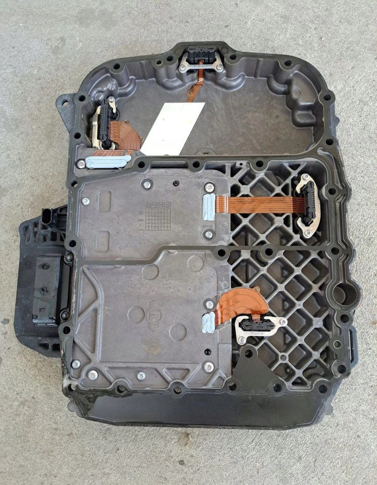 ZF ELEKTRONIKA WYBIERAKA SKRZYNI BIEGÓW ZF TRAXON 12TX2620 TD 0501337233 21034134 K023088 - Řídicí blok: obrázek 3 ZF ELEKTRONIKA WYBIERAKA SKRZYNI BIEGÓW ZF TRAXON 12TX2620 TD 0501337233 21034134 K023088 - Řídicí blok: obrázek 3