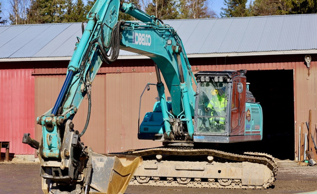 Kobelco SK300 LC-11 - Pásové rýpadlo: obrázek 3 Kobelco SK300 LC-11 - Pásové rýpadlo: obrázek 3