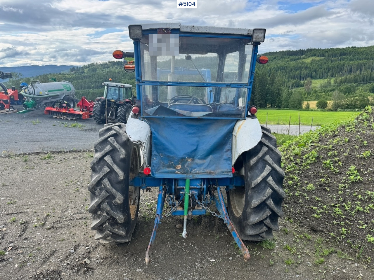 Traktor 1972 Ford 3000 4x2 w/ Front loader: obrázek 7