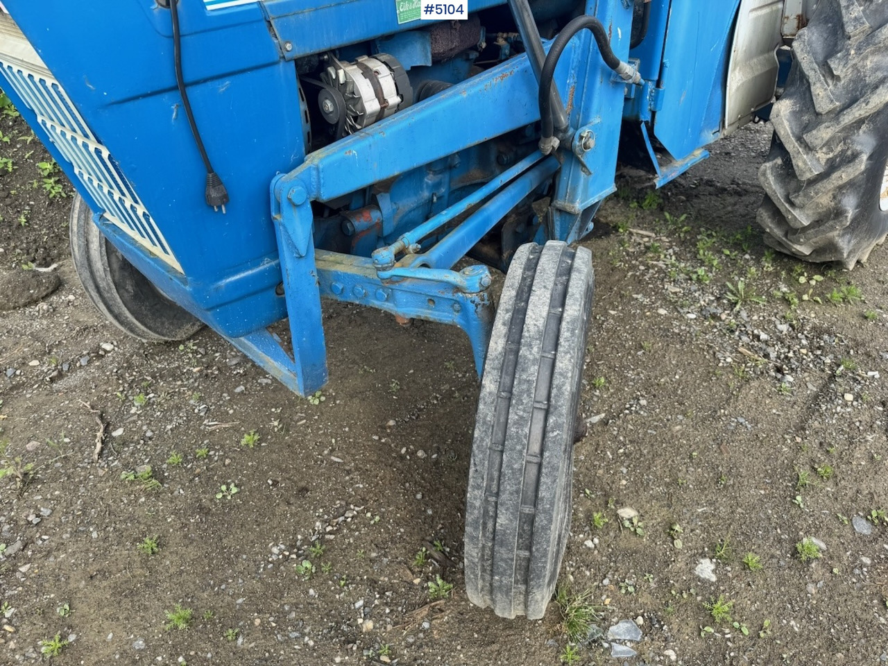 Traktor 1972 Ford 3000 4x2 w/ Front loader: obrázek 18