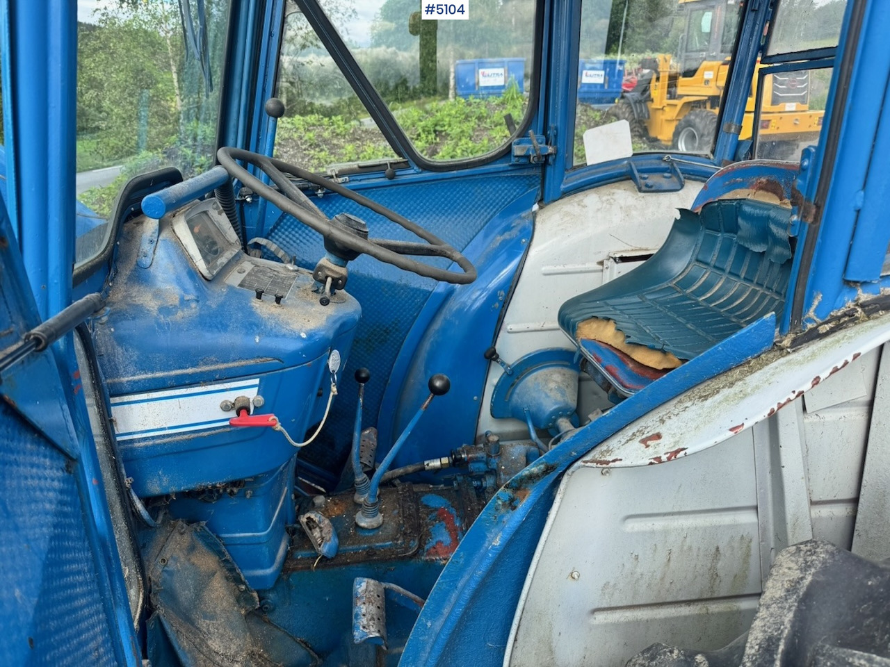 Traktor 1972 Ford 3000 4x2 w/ Front loader: obrázek 11