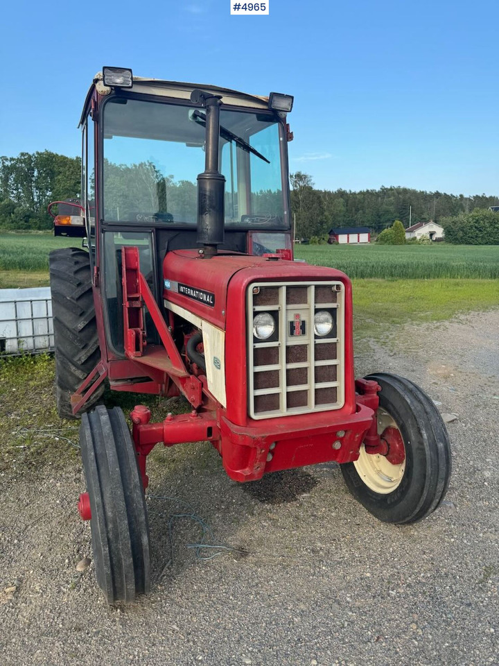 1977 International 454 4x2. Rep object. - Traktor: obrázek 2 1977 International 454 4x2. Rep object. - Traktor: obrázek 2