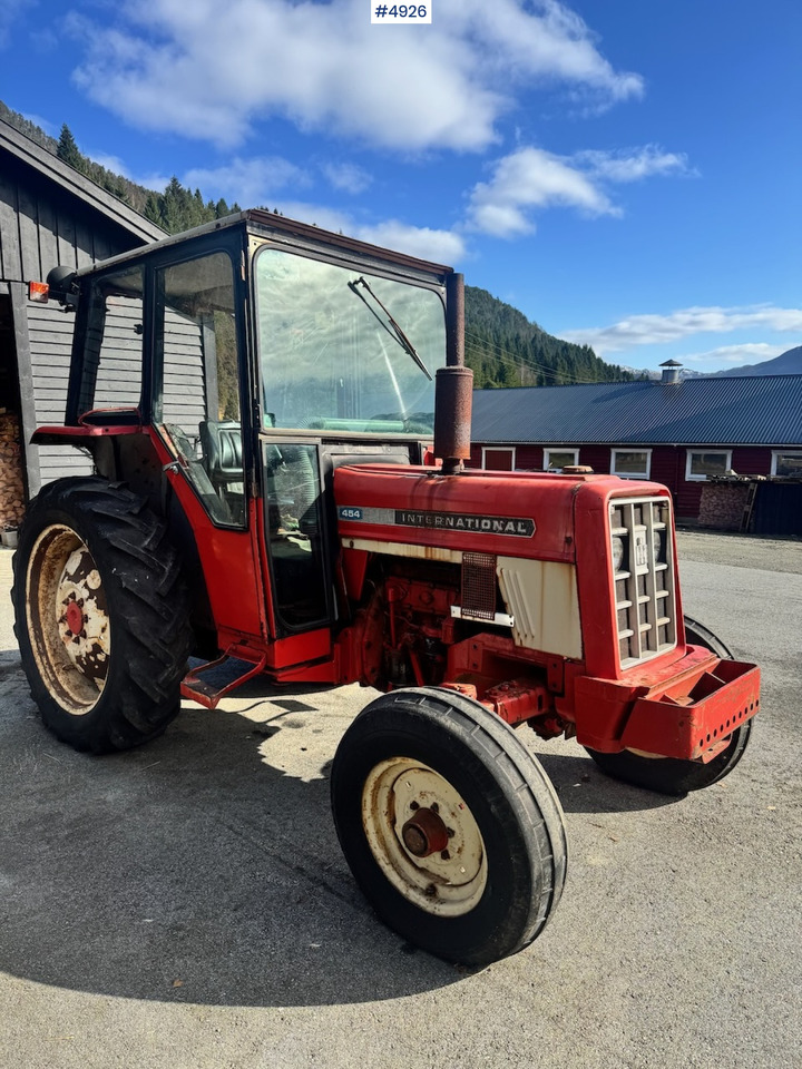 1977 International Harvester 454 - Traktor: obrázek 2 1977 International Harvester 454 - Traktor: obrázek 2