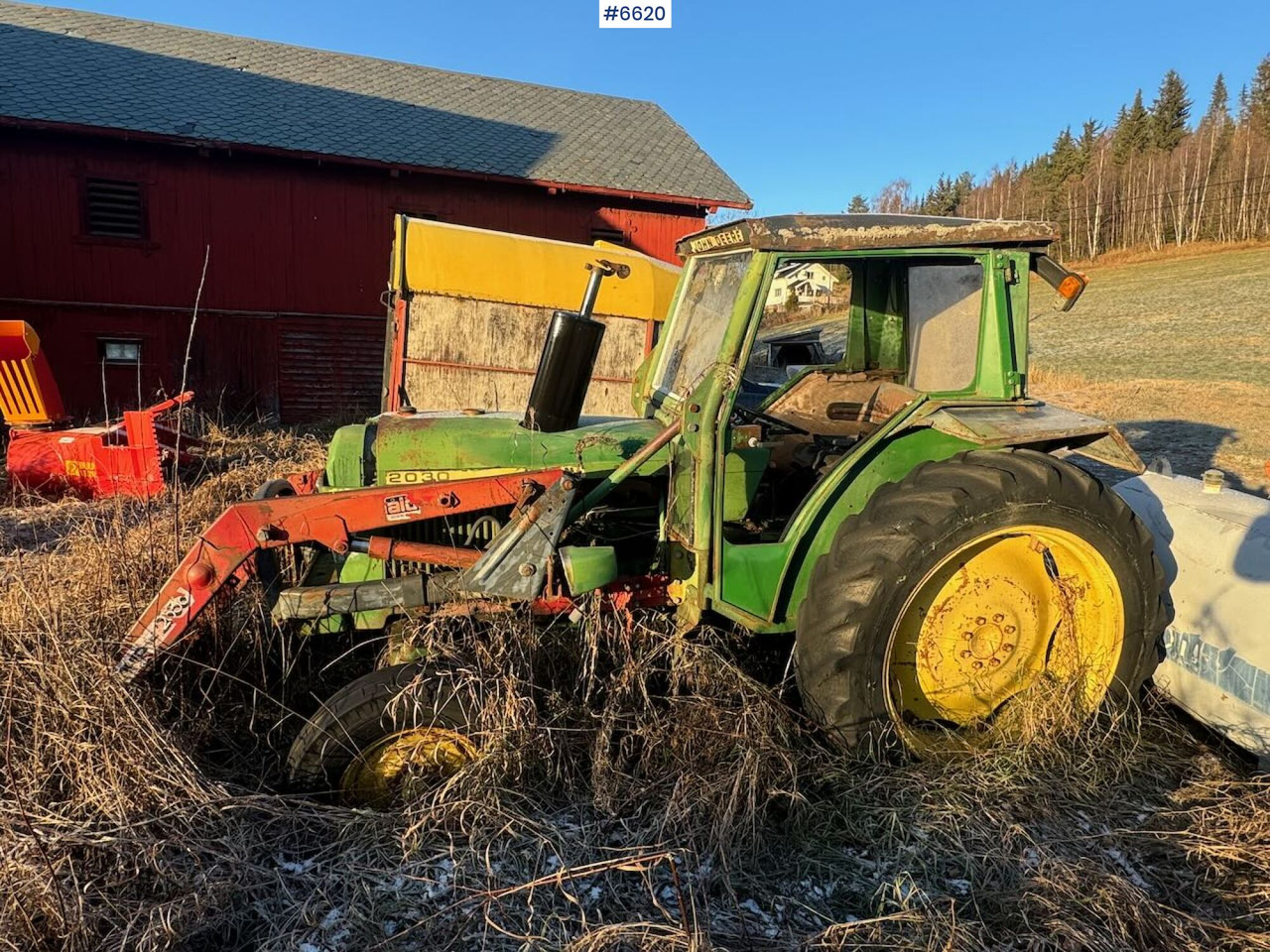 1977 John Deere 2030 w/ front loader. Repair object. - Traktor: obrázek 1 1977 John Deere 2030 w/ front loader. Repair object. - Traktor: obrázek 1