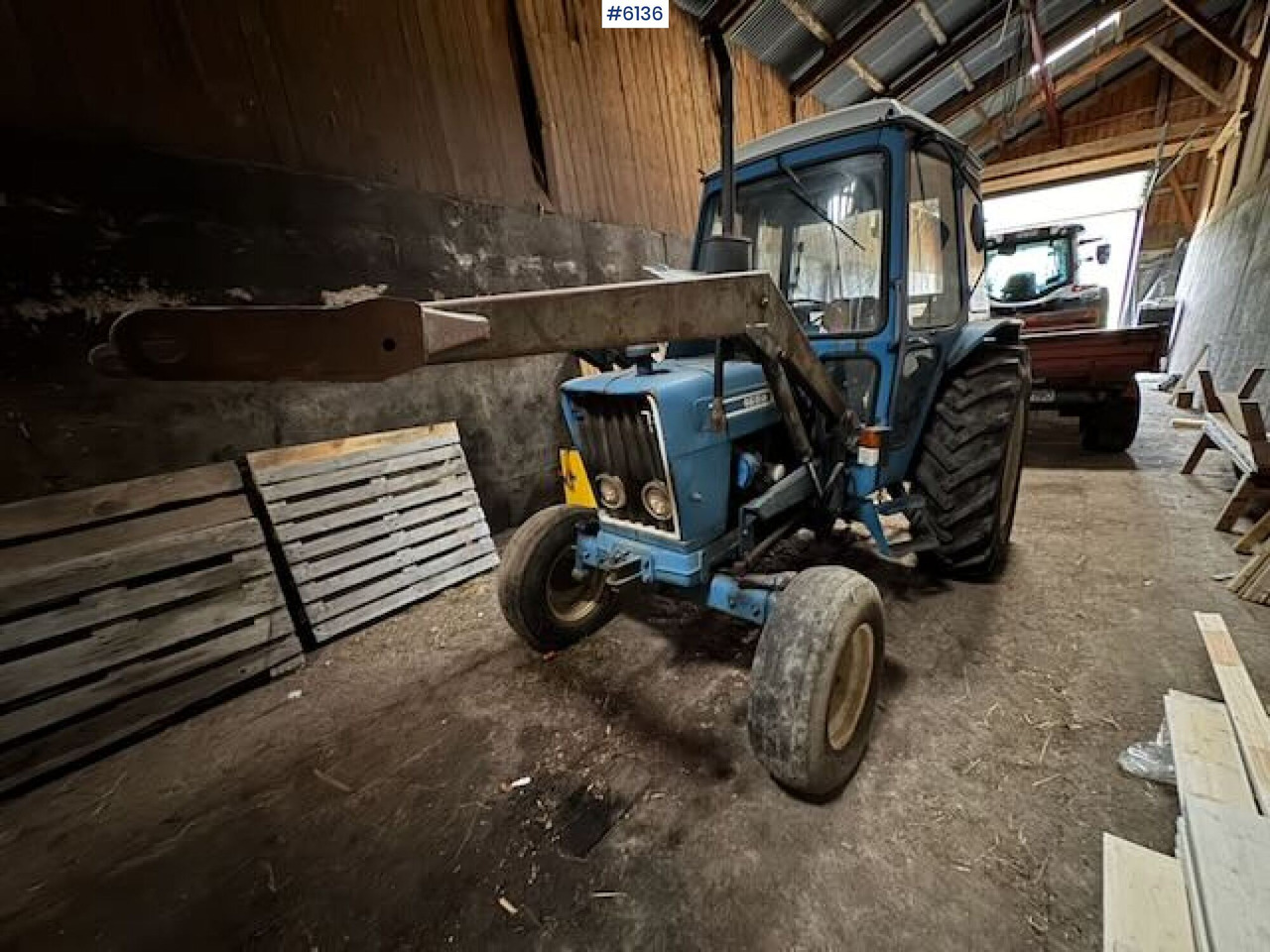 1981 Ford 4600 with front loader! - Traktor: obrázek 1 1981 Ford 4600 with front loader! - Traktor: obrázek 1