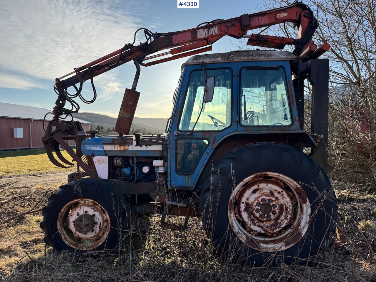 1981 Ford 6610 m/ FMV tømmerkran og tvillinghjul - Traktor: obrázek 3 1981 Ford 6610 m/ FMV tømmerkran og tvillinghjul - Traktor: obrázek 3