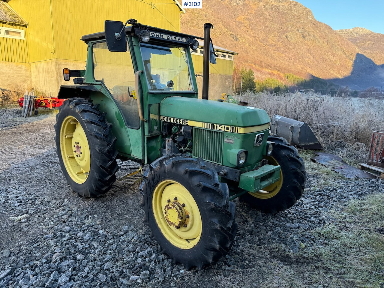 1981 John Deere 1140 Synchron with front loader - Traktor: obrázek 1 1981 John Deere 1140 Synchron with front loader - Traktor: obrázek 1