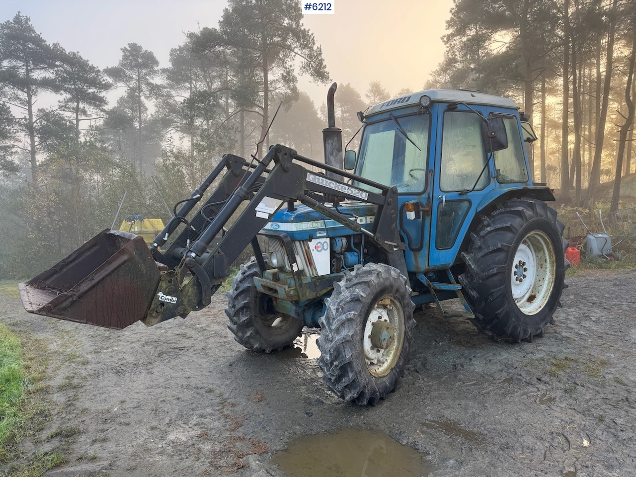 1982 Ford 5610 w/ front loader. - Traktor: obrázek 1 1982 Ford 5610 w/ front loader. - Traktor: obrázek 1