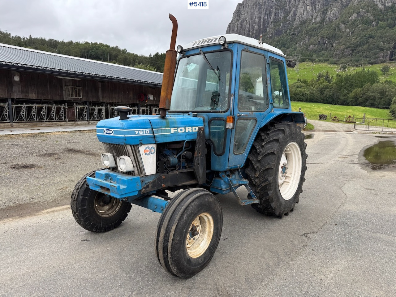 1982 Ford 7610 w/ front loader. - Traktor: obrázek 1 1982 Ford 7610 w/ front loader. - Traktor: obrázek 1