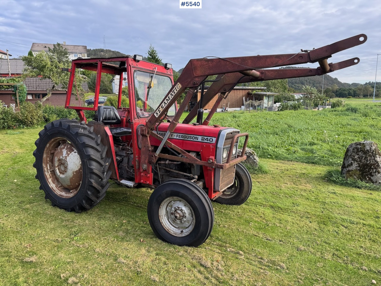 1982 Massey Ferguson 235 w/front loader. - Traktor: obrázek 2 1982 Massey Ferguson 235 w/front loader. - Traktor: obrázek 2