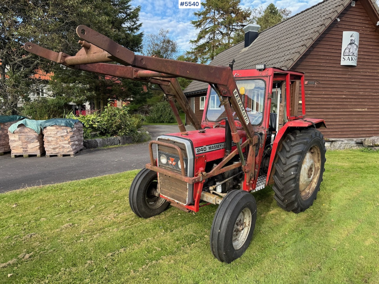 1982 Massey Ferguson 235 w/front loader. - Traktor: obrázek 1 1982 Massey Ferguson 235 w/front loader. - Traktor: obrázek 1