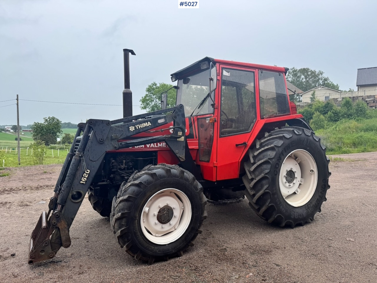 1985 Volvo Valmet 805 Turbo 4x4 w/ Front loader - Traktor: obrázek 1 1985 Volvo Valmet 805 Turbo 4x4 w/ Front loader - Traktor: obrázek 1