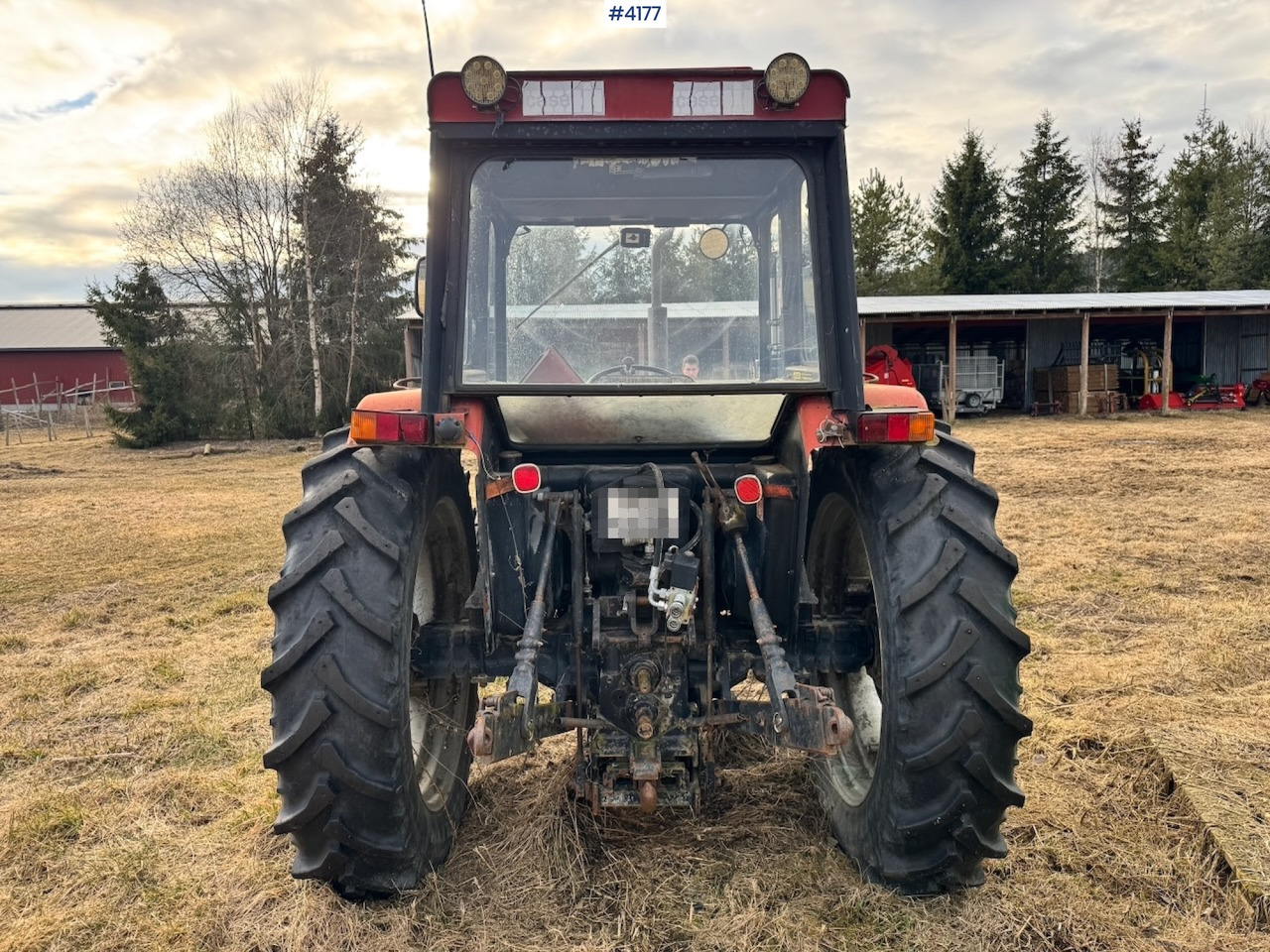Traktor 1986 Case International 685 4x2: obrázek 7
