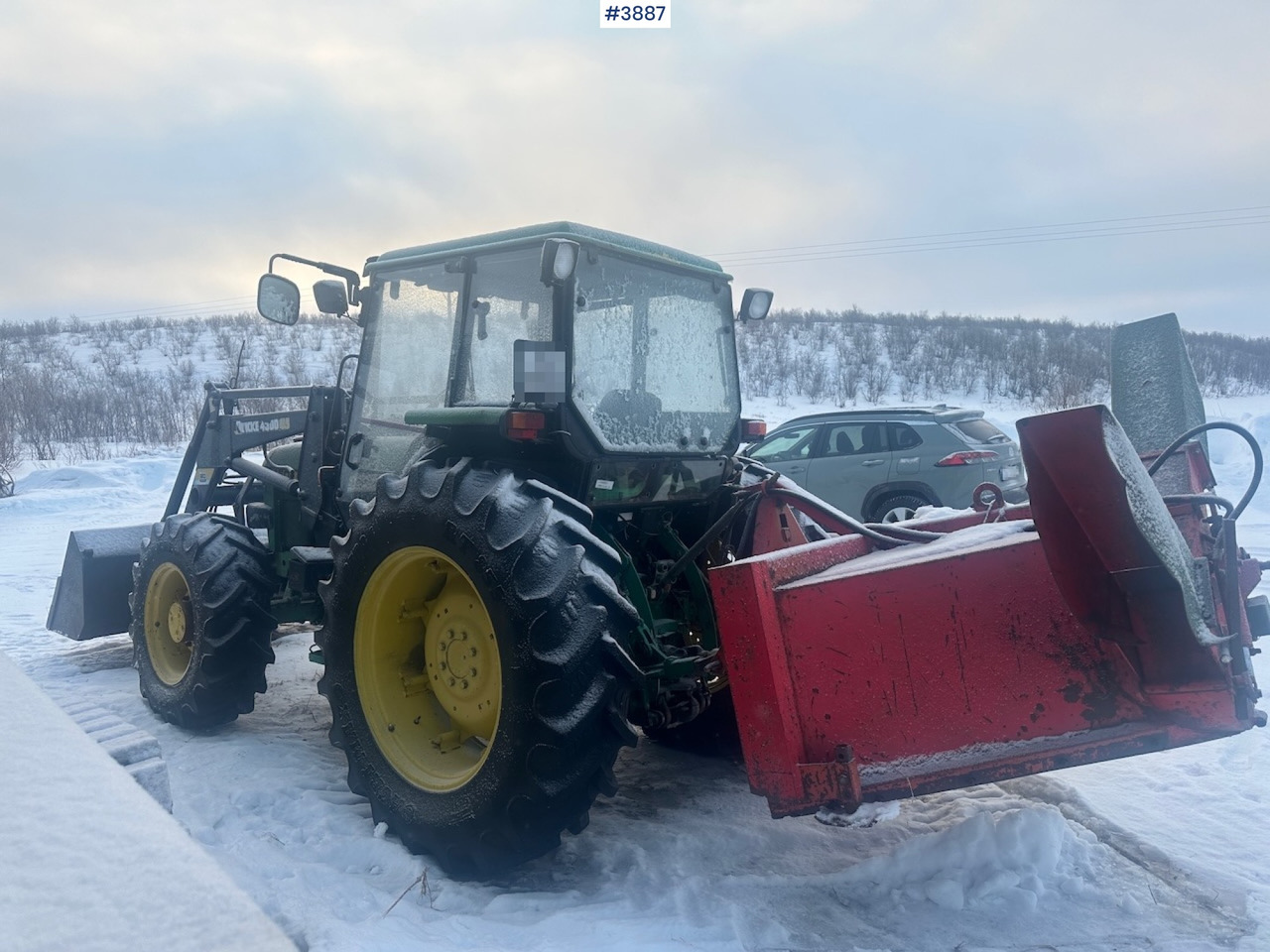 1987 John Deere Power Synchron 2450 4x4 w/ Quicke 4300 front loader, snow blower and gravel bucket. WATCH VIDEO. - Traktor: obrázek 5 1987 John Deere Power Synchron 2450 4x4 w/ Quicke 4300 front loader, snow blower and gravel bucket. WATCH VIDEO. - Traktor: obrázek 5