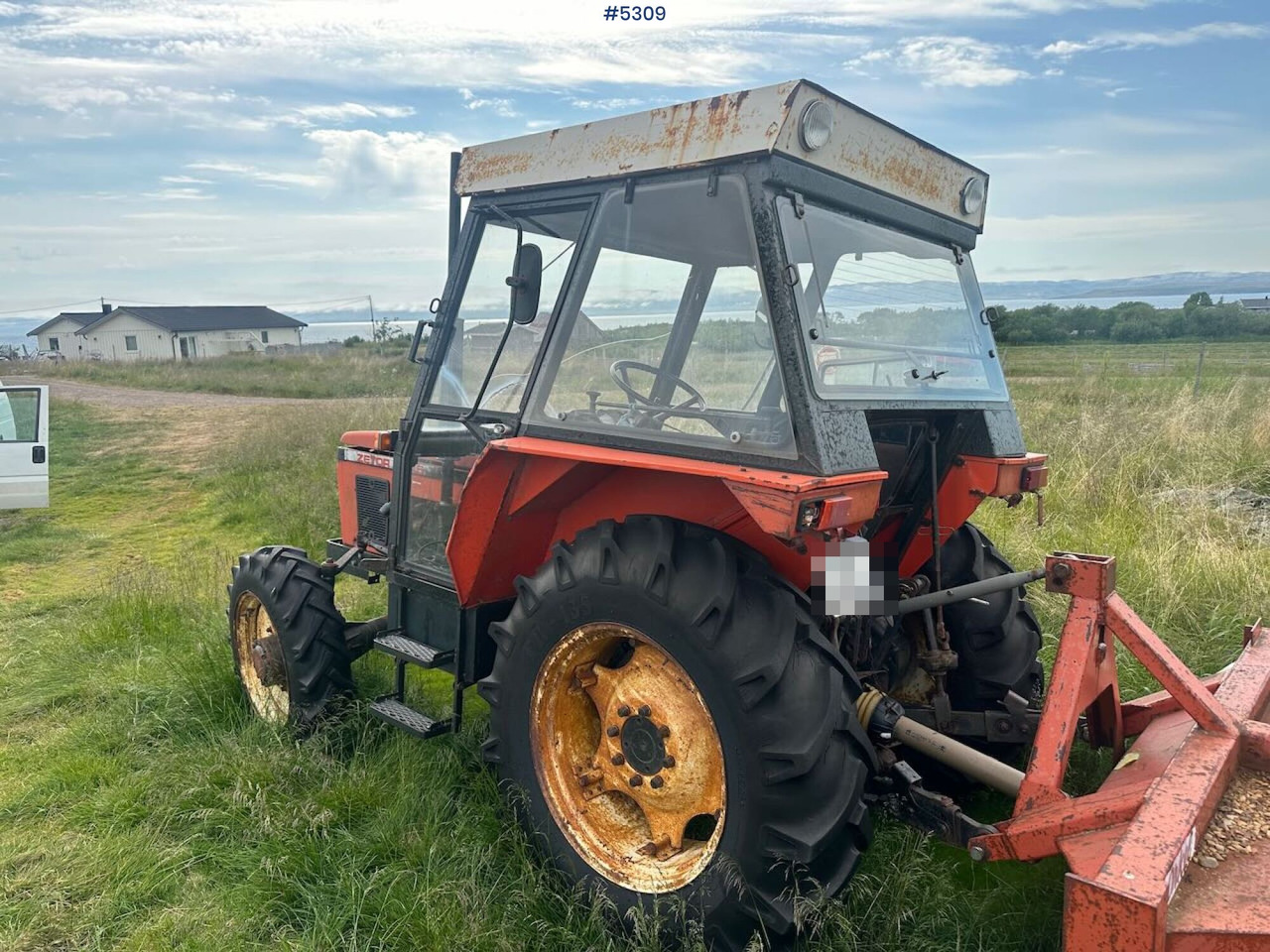 1989 Zetor 5245 tractor w/ snow blower. - Traktor: obrázek 4 1989 Zetor 5245 tractor w/ snow blower. - Traktor: obrázek 4