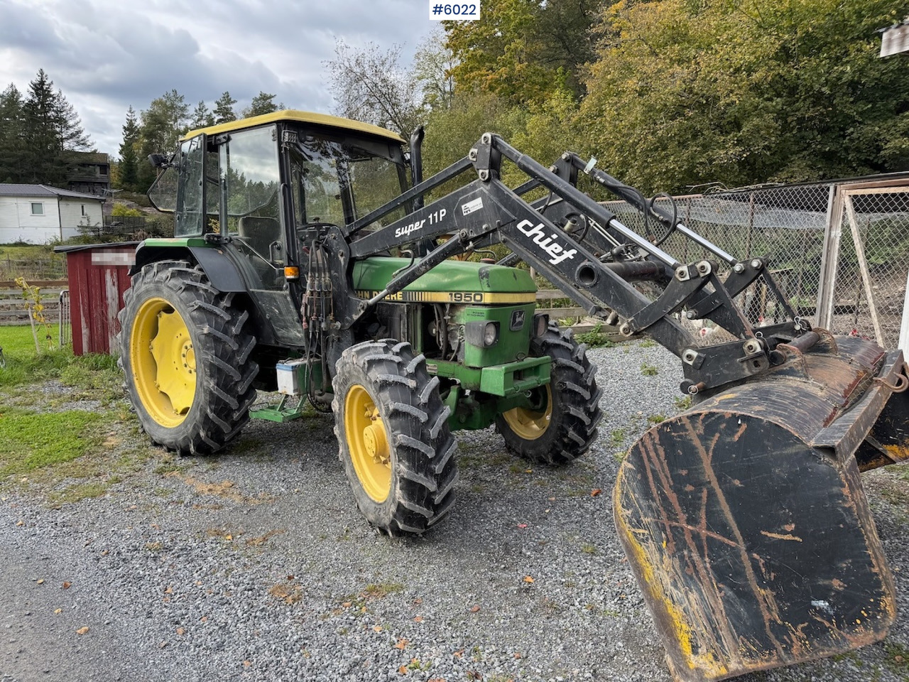 1990 John Deere 1950 Power Synchron w/ front loader. - Traktor: obrázek 1 1990 John Deere 1950 Power Synchron w/ front loader. - Traktor: obrázek 1