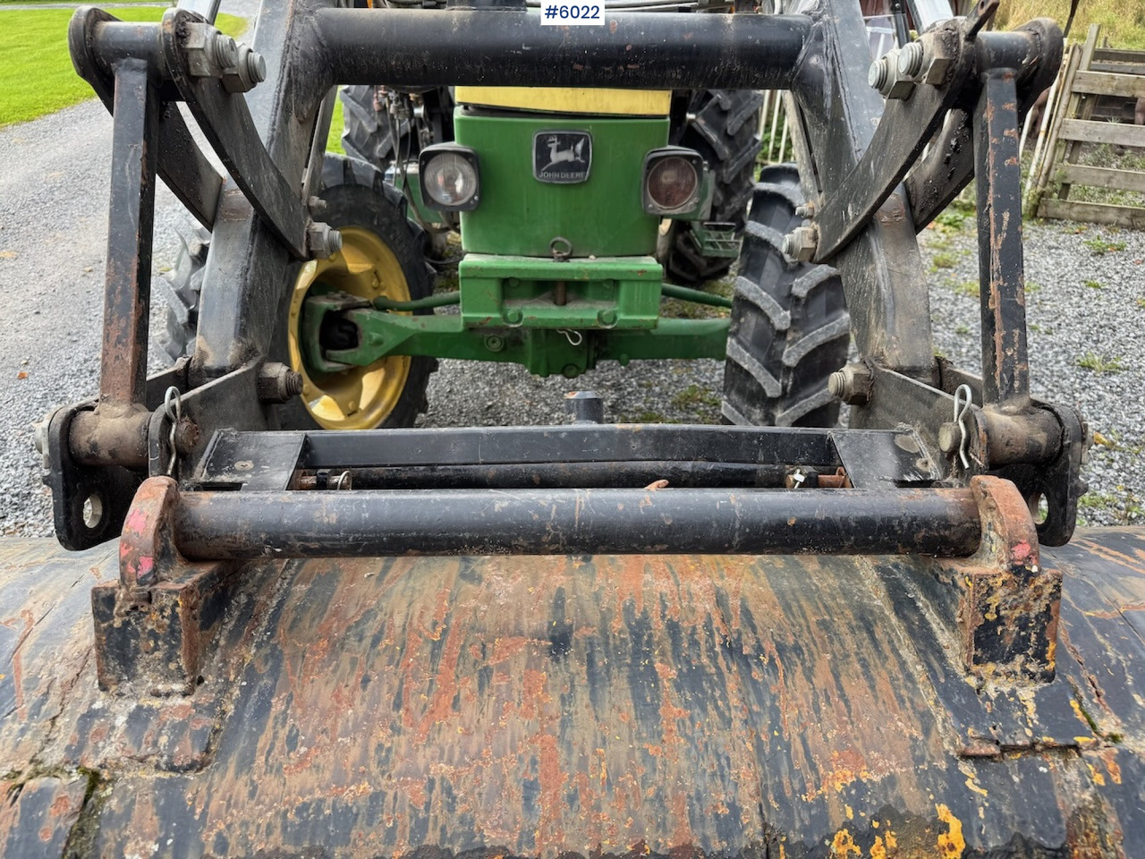 1990 John Deere 1950 Power Synchron w/ front loader. - Traktor: obrázek 4 1990 John Deere 1950 Power Synchron w/ front loader. - Traktor: obrázek 4
