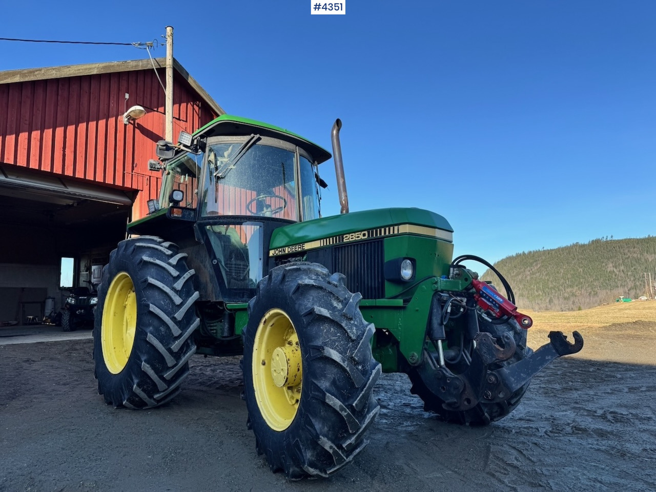 1991 John Deere 2850 4x4 Synchron w/ front hydraulics. - Traktor: obrázek 2 1991 John Deere 2850 4x4 Synchron w/ front hydraulics. - Traktor: obrázek 2