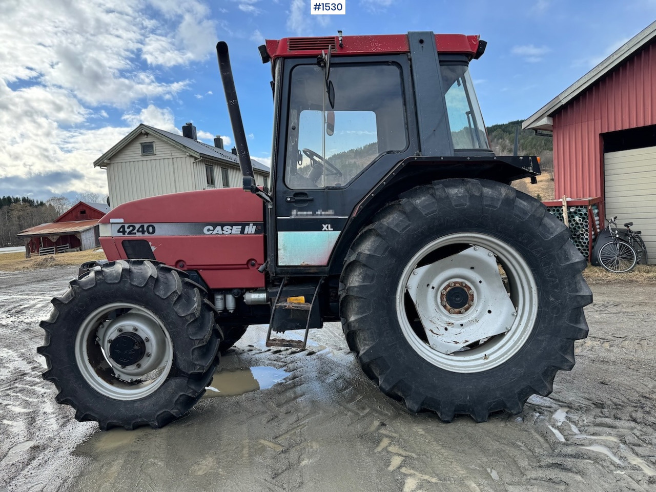 1996 Case IH 4240 XL - Traktor: obrázek 4 1996 Case IH 4240 XL - Traktor: obrázek 4