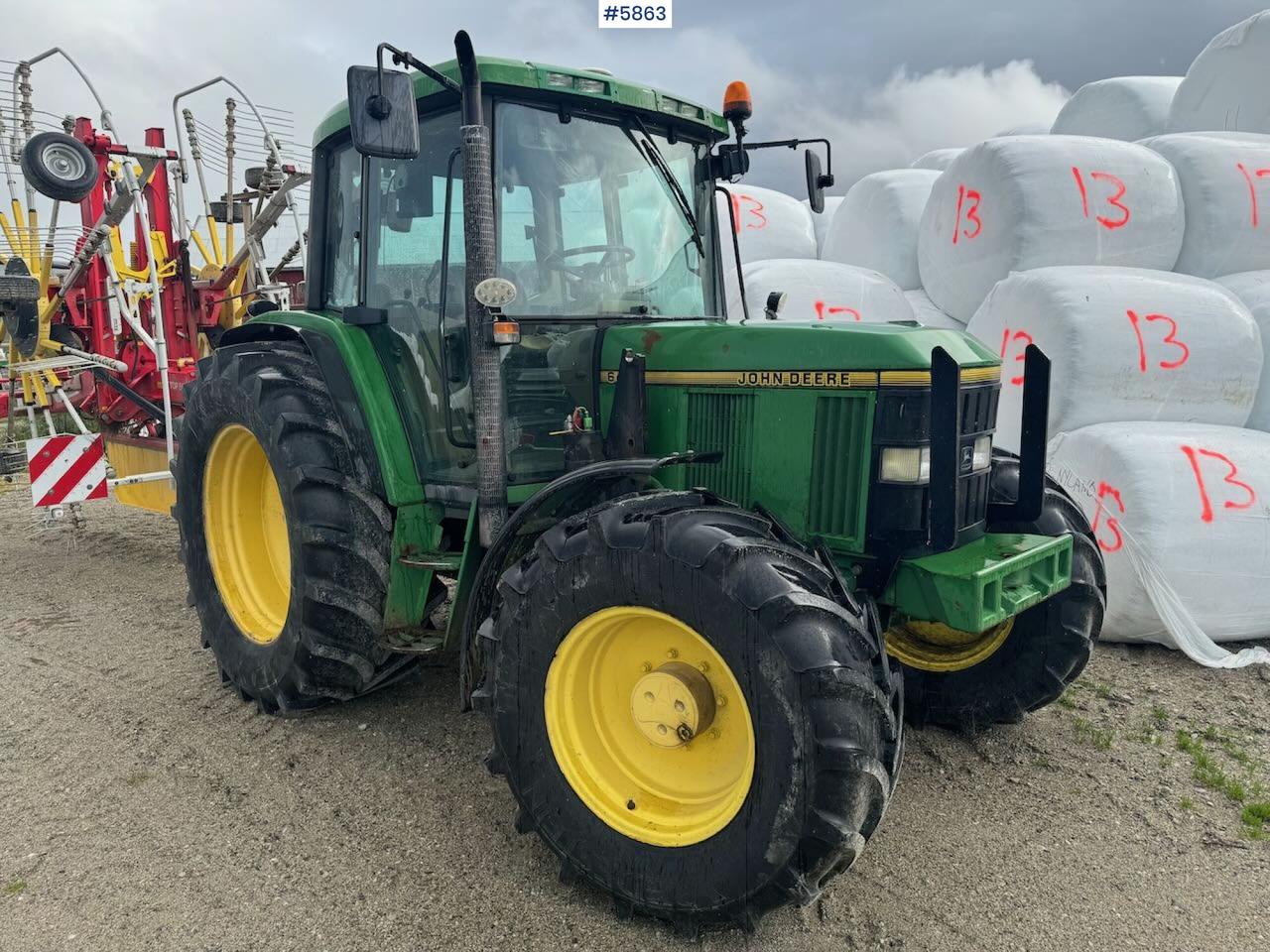 1996 John Deere 6400 4x4 w/ front loader. - Traktor: obrázek 1 1996 John Deere 6400 4x4 w/ front loader. - Traktor: obrázek 1