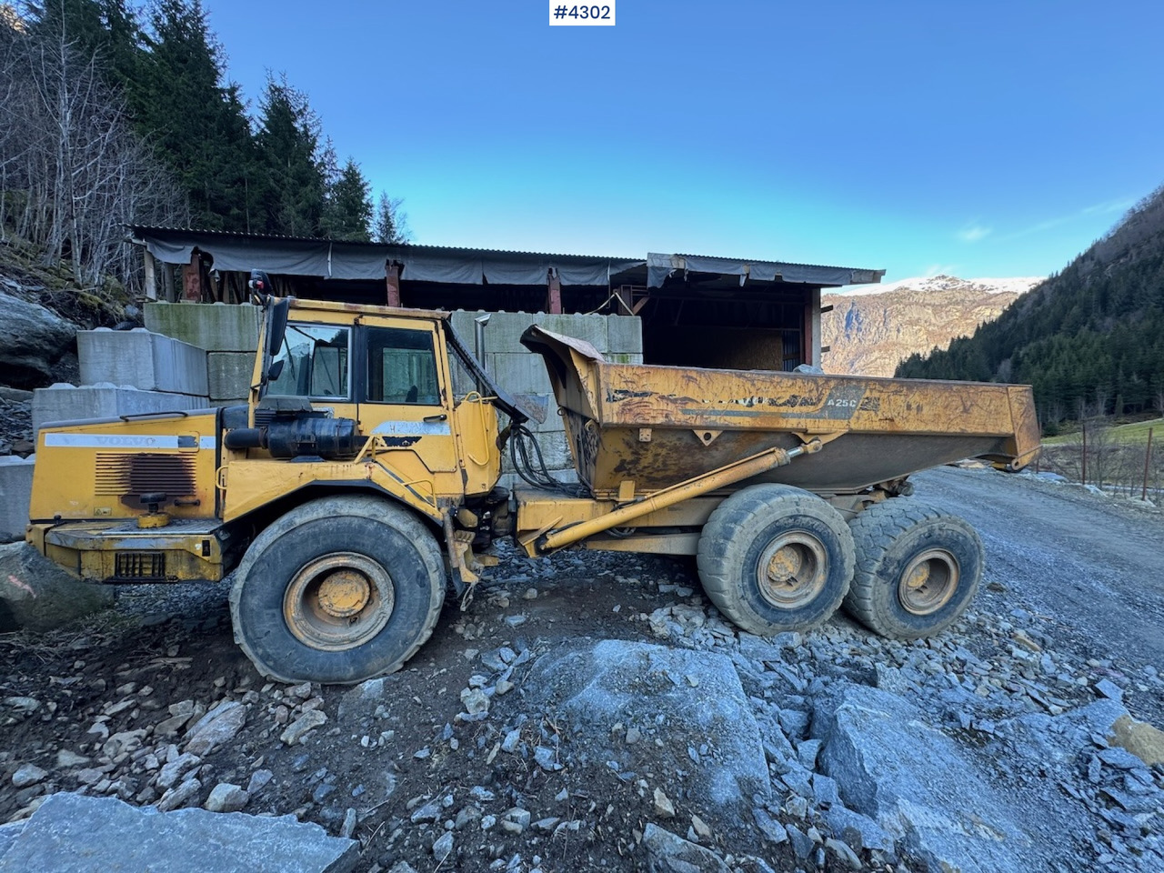 1996 Volvo A25C 6x6 - Kloubový sklápěč: obrázek 1 1996 Volvo A25C 6x6 - Kloubový sklápěč: obrázek 1