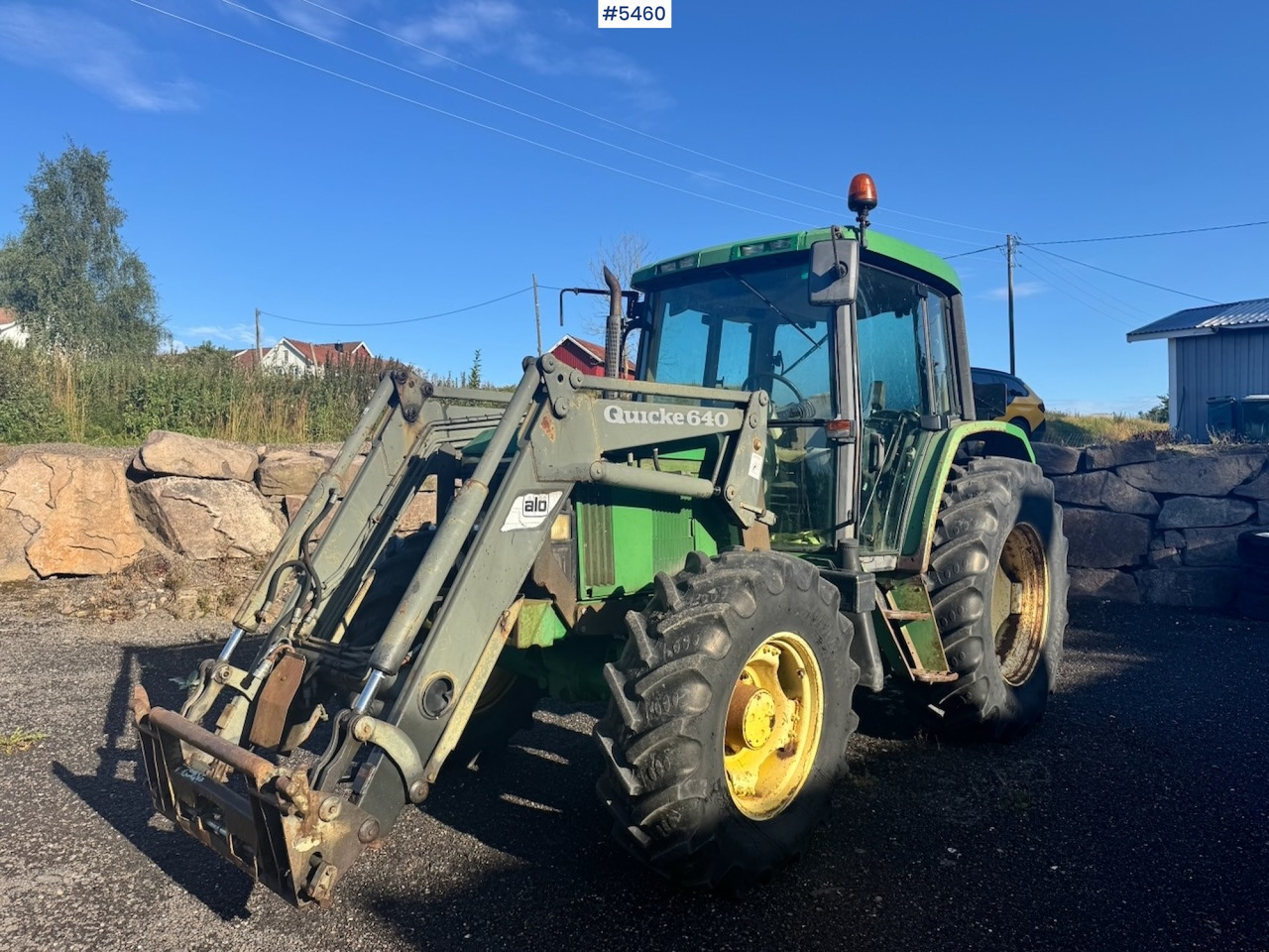 1999 John Deere 6310 w/ Front Loader. - Traktor: obrázek 1 1999 John Deere 6310 w/ Front Loader. - Traktor: obrázek 1