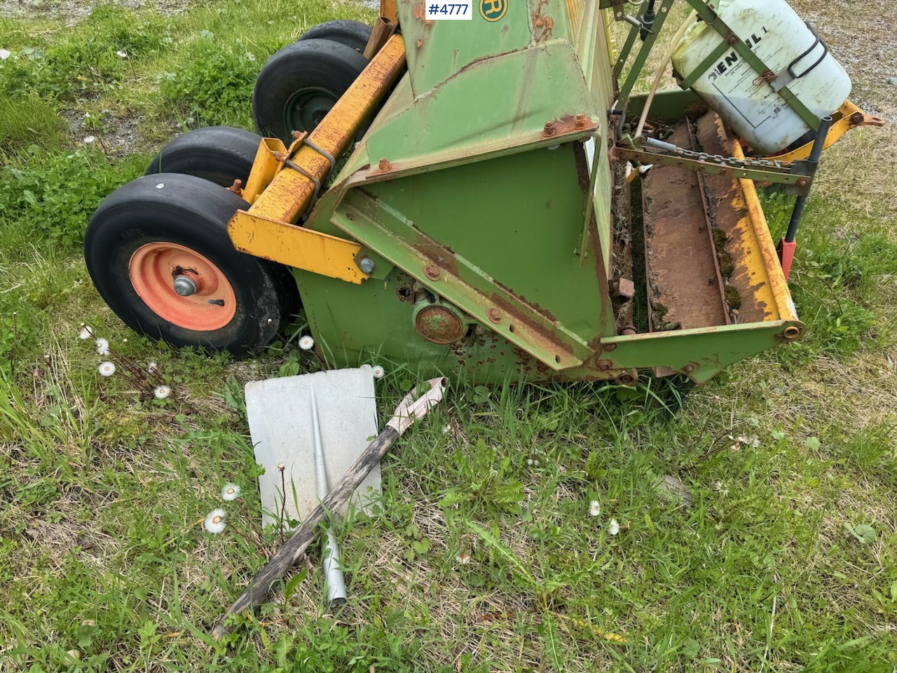 Stroj na sklizeň pícnin 1999 Serigstad forage harvester with frame: obrázek 7