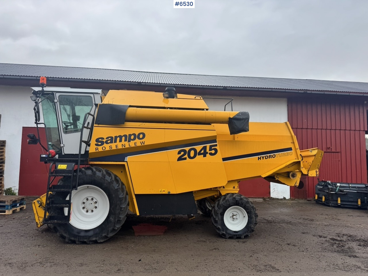 2000 Sampo Rosenlaw SR2045 Combine. 1560 hours! - Sklízecí mlátička: obrázek 3 2000 Sampo Rosenlaw SR2045 Combine. 1560 hours! - Sklízecí mlátička: obrázek 3