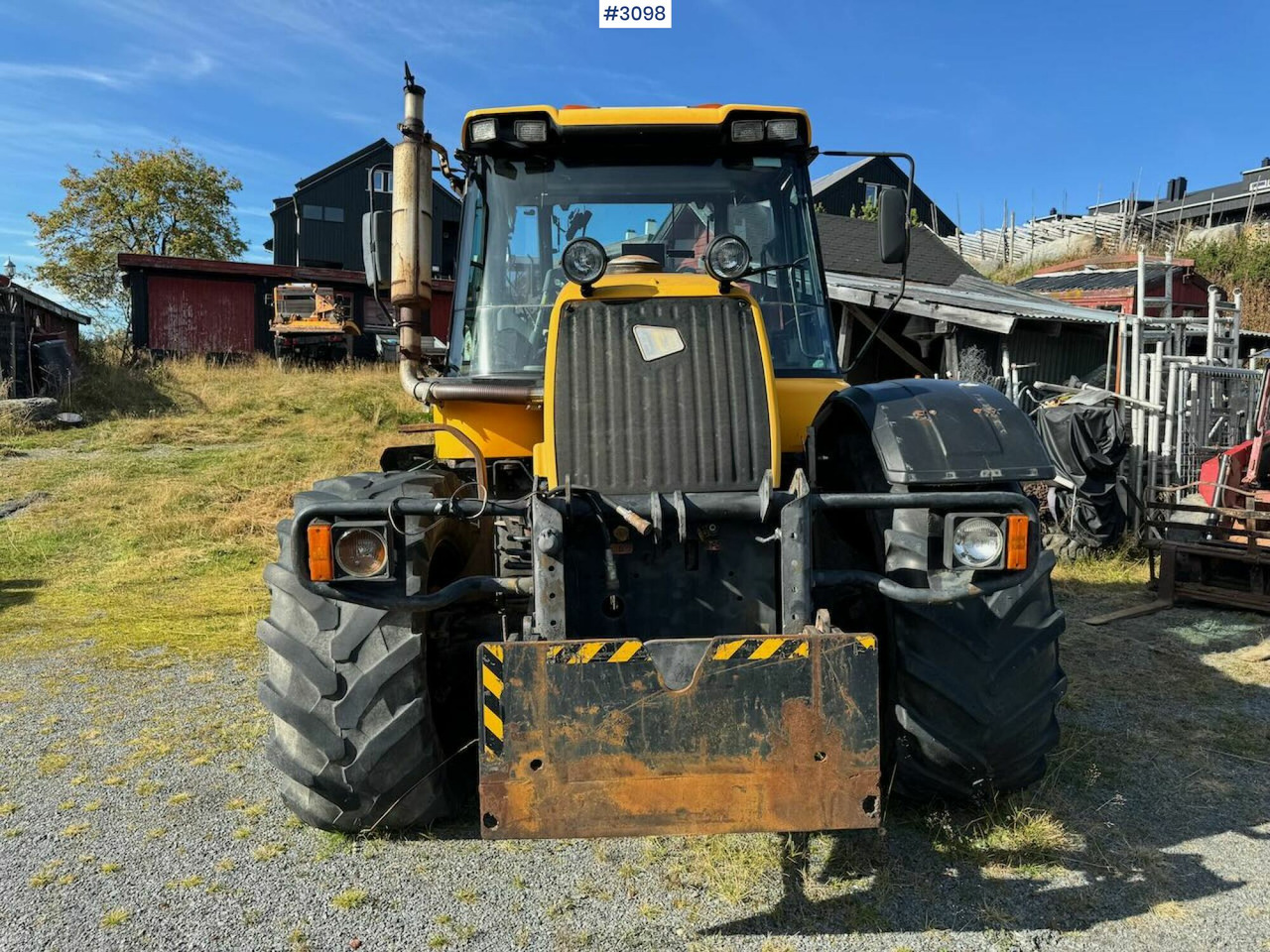 Traktor 2001 JCB Fastrac 3185 4x4. The plow rigged and two sets of tires.: obrázek 11