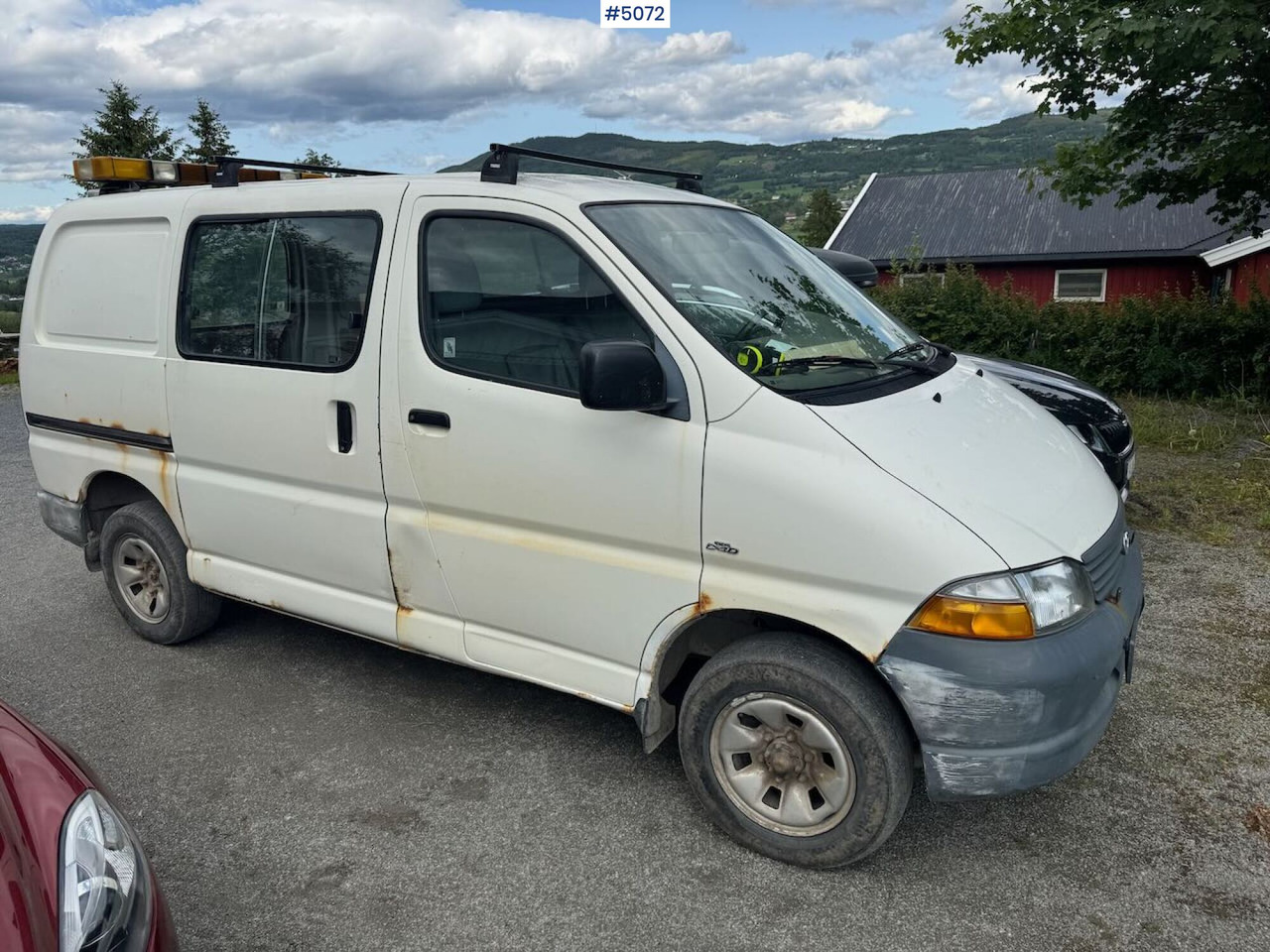 2003 Toyota Hiace 4wd - Furgon: obrázek 1 2003 Toyota Hiace 4wd - Furgon: obrázek 1