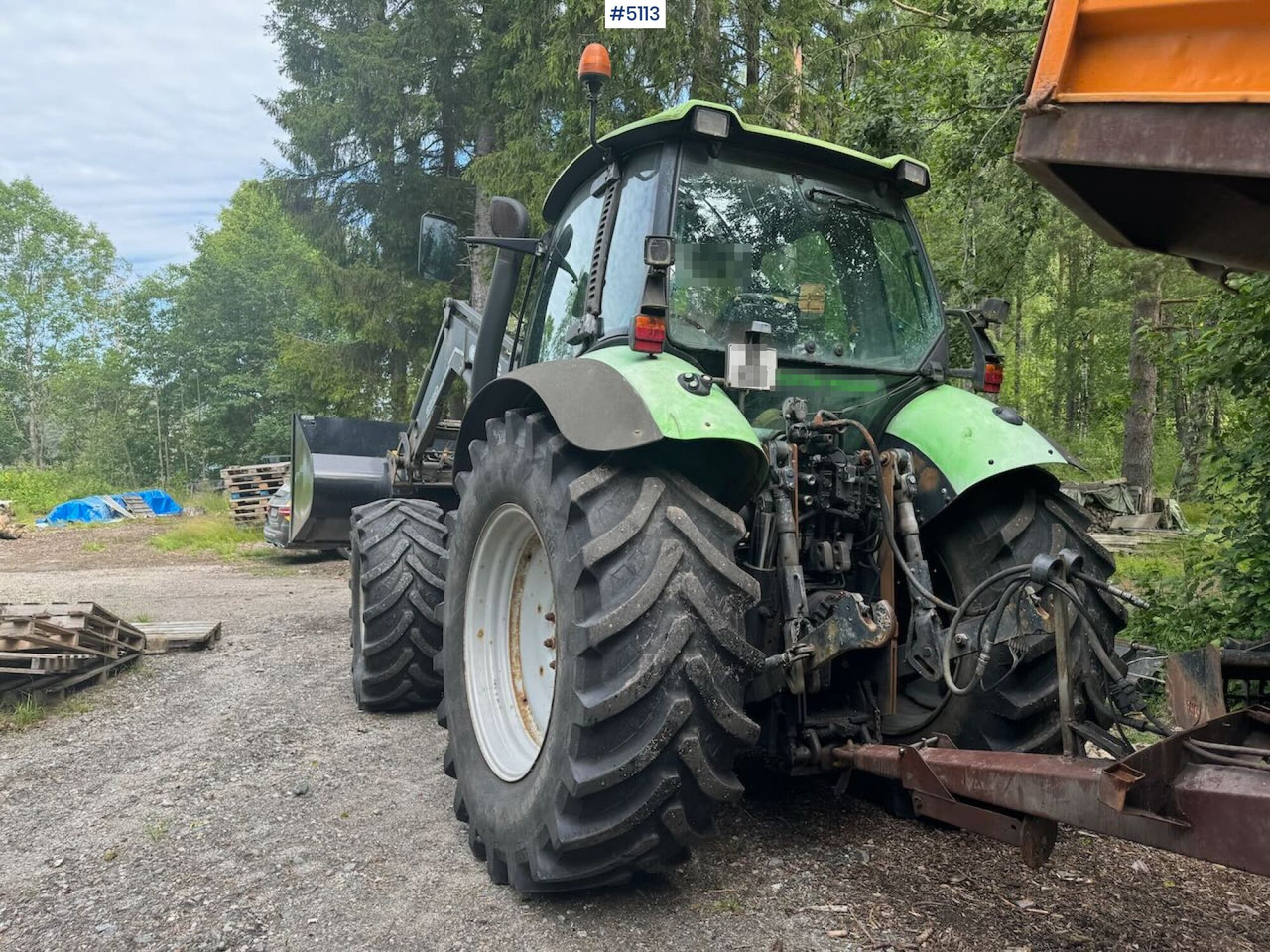 Traktor 2004 Deutz-Fahr Agrotron TTV 1130 w/ front loader: obrázek 25