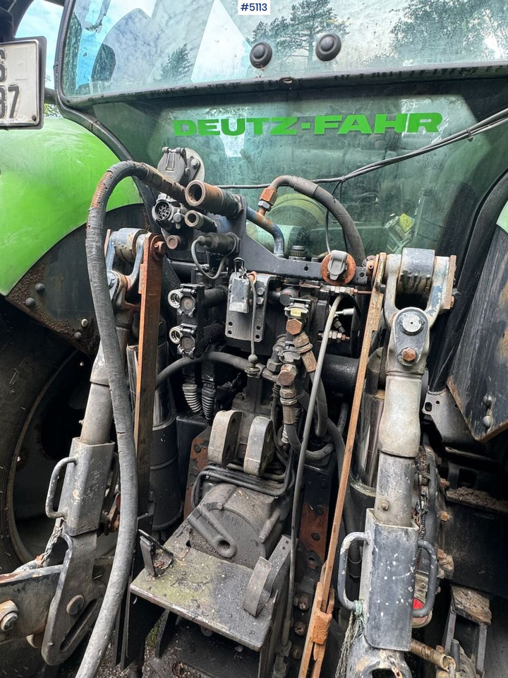 Traktor 2004 Deutz-Fahr Agrotron TTV 1130 w/ front loader: obrázek 28