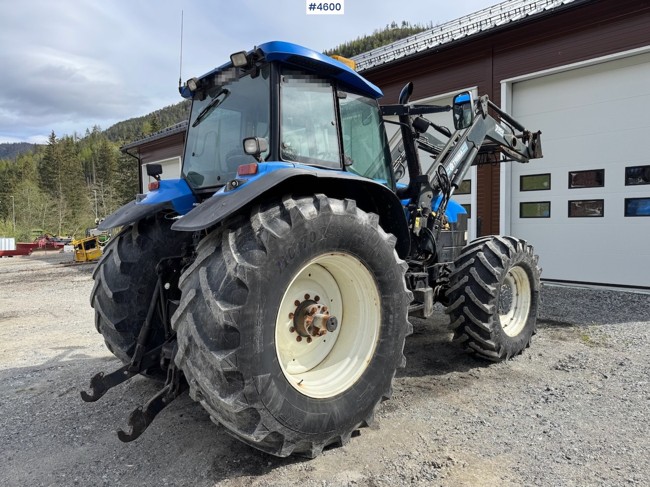 2005 New Holland TM190 w/front loader - Traktor: obrázek 3 2005 New Holland TM190 w/front loader - Traktor: obrázek 3