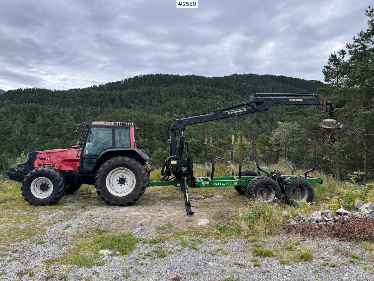 2005 Valtra 6550 Turbo with Kronos 120H 4WD B - Traktor: obrázek 5 2005 Valtra 6550 Turbo with Kronos 120H 4WD B - Traktor: obrázek 5