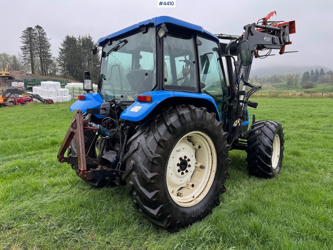 2006 New Holland TL100 A w/Front Loader. - Traktor: obrázek 5 2006 New Holland TL100 A w/Front Loader. - Traktor: obrázek 5