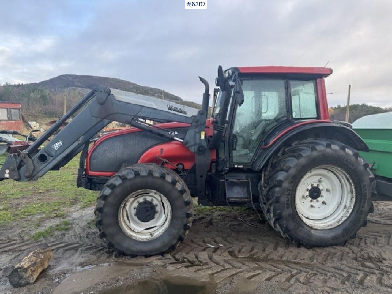 2008 Valtra T190 with front loader and 3rd function. SEE VIDEO! - Traktor: obrázek 4 2008 Valtra T190 with front loader and 3rd function. SEE VIDEO! - Traktor: obrázek 4