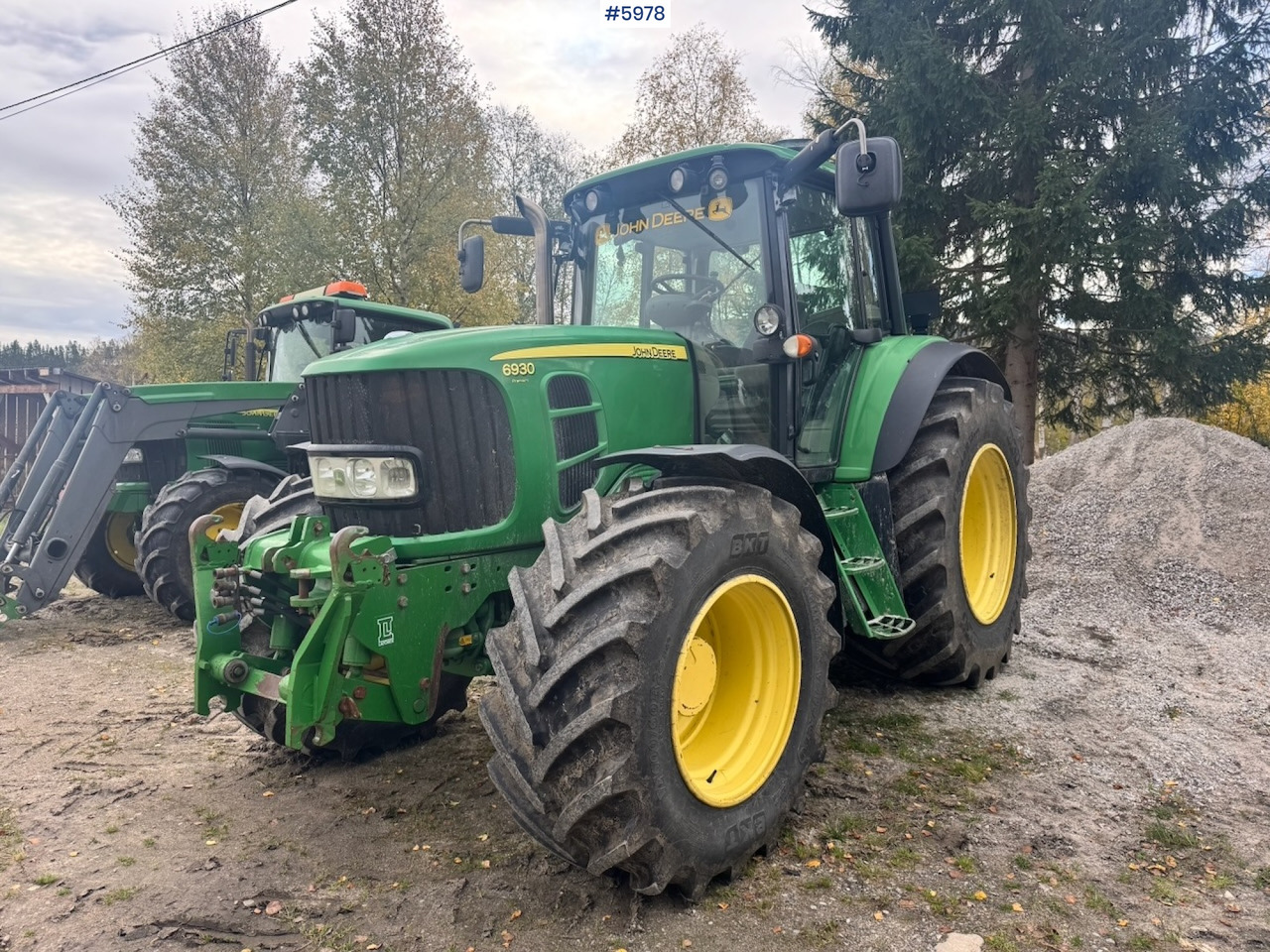 2010 John Deere 6930 with Front Hydraulic - Traktor: obrázek 5 2010 John Deere 6930 with Front Hydraulic - Traktor: obrázek 5