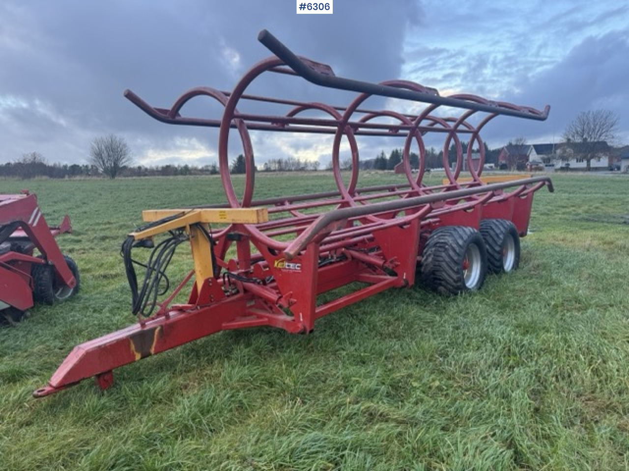 2011 Keltec round bale trailer - Stroj na sklizeň pícnin: obrázek 2 2011 Keltec round bale trailer - Stroj na sklizeň pícnin: obrázek 2