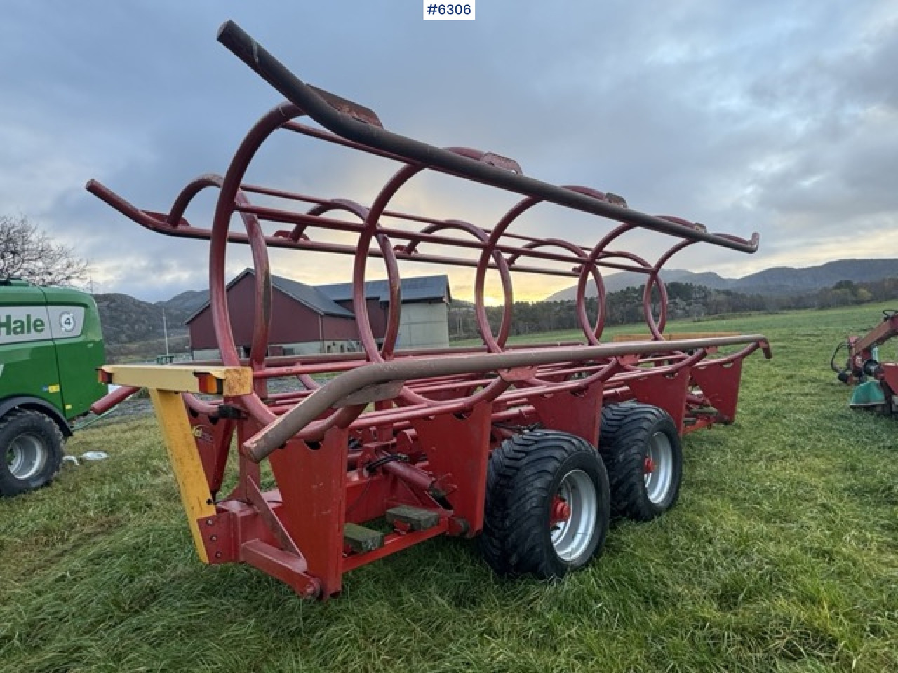 2011 Keltec round bale trailer - Stroj na sklizeň pícnin: obrázek 3 2011 Keltec round bale trailer - Stroj na sklizeň pícnin: obrázek 3