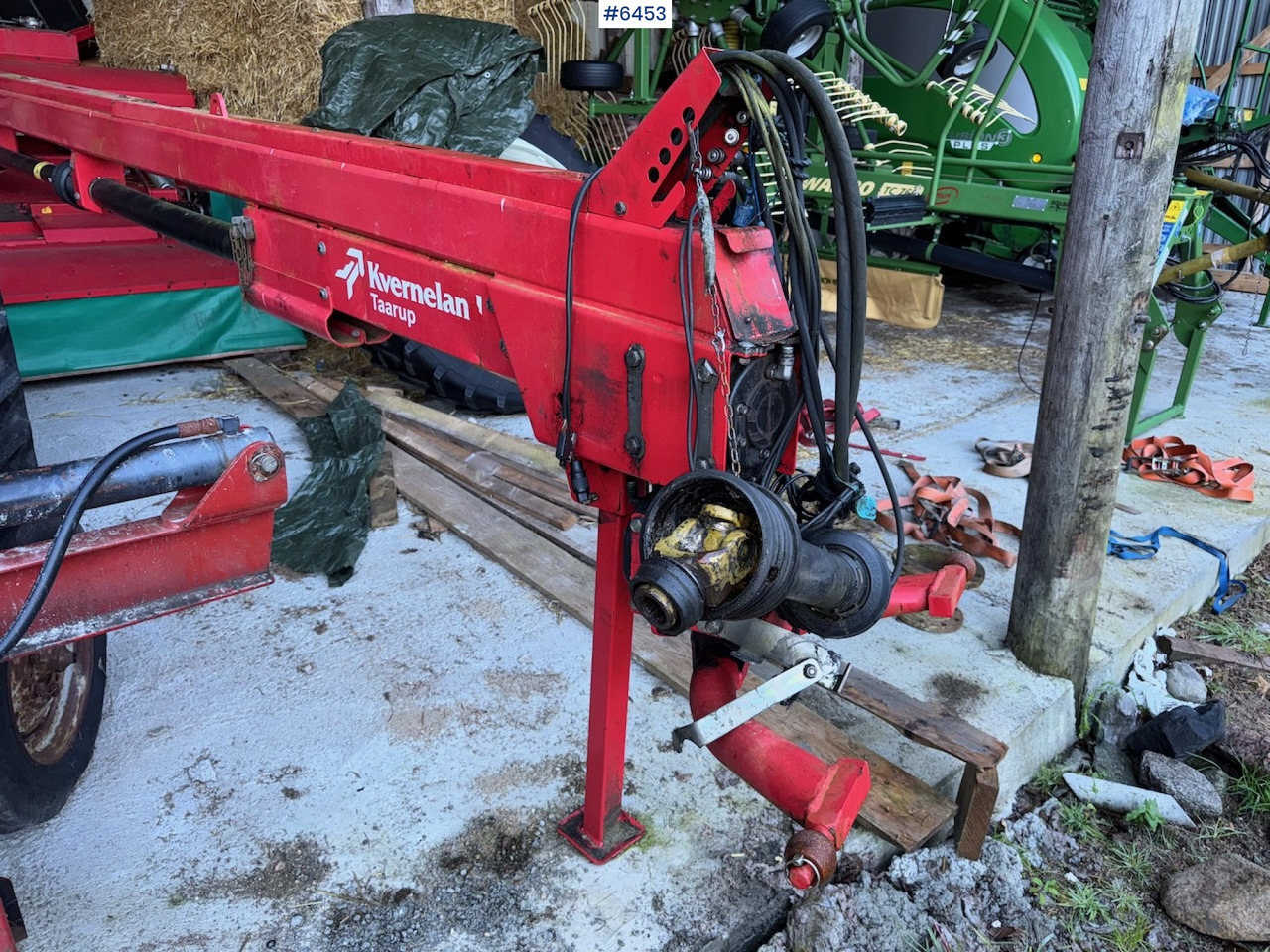2011 Kverneland Taarup 4332 CT w/ BX Assembly belt - Stroj na sklizeň pícnin: obrázek 5 2011 Kverneland Taarup 4332 CT w/ BX Assembly belt - Stroj na sklizeň pícnin: obrázek 5