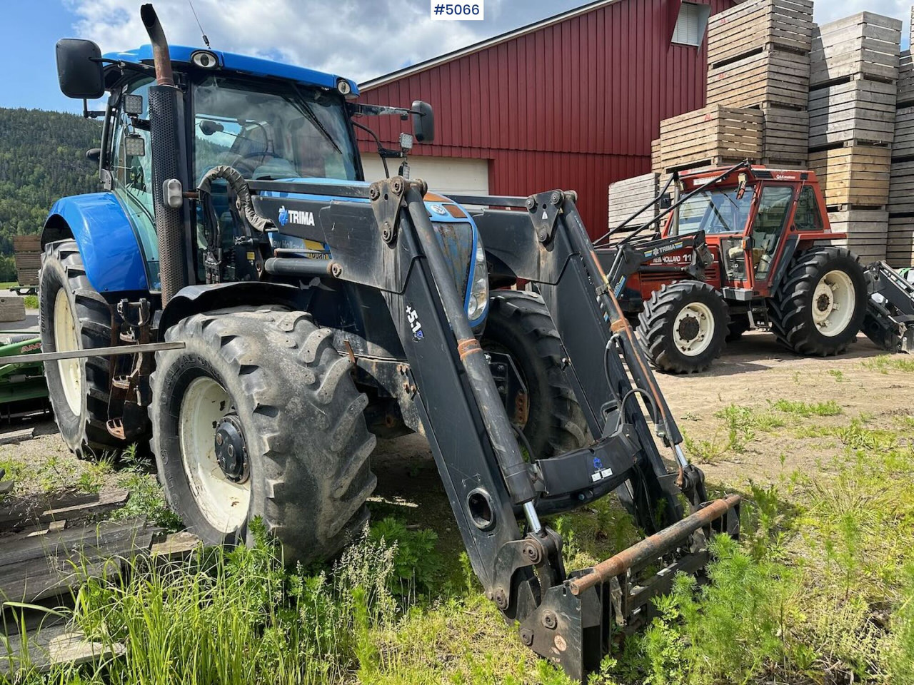2011 New Holland T6080 w/ trima +5.1p - Traktor: obrázek 5 2011 New Holland T6080 w/ trima +5.1p - Traktor: obrázek 5