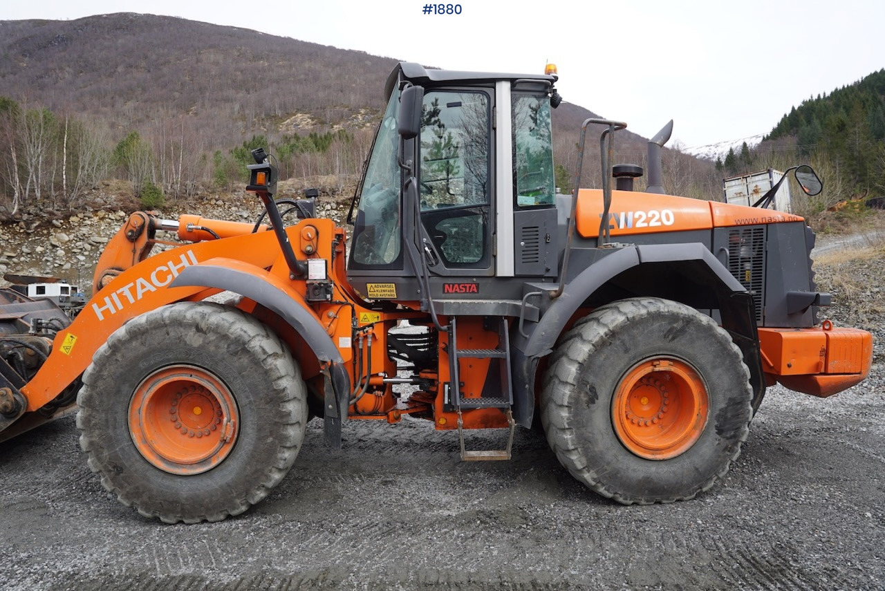 2012 Hitachi ZW220 - Kolový nakladač: obrázek 3 2012 Hitachi ZW220 - Kolový nakladač: obrázek 3